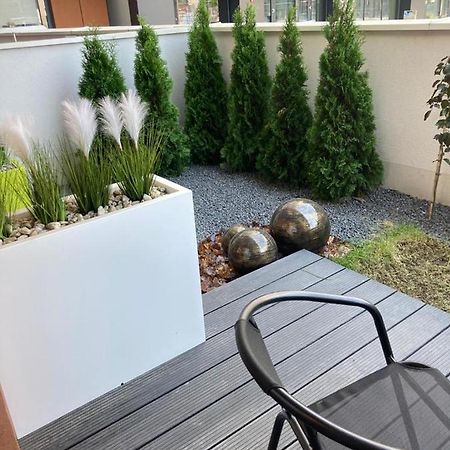 Appartement Wislane Tarasy 2.0, Free Parking, Private Garden à Cracovie Extérieur photo